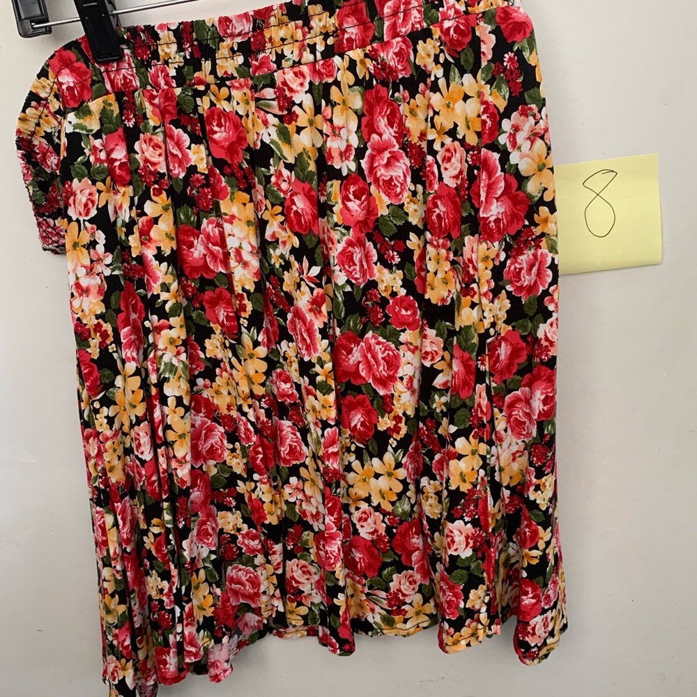 Forever XXI short floral mini skirt